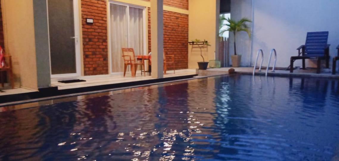 Petit Guest House Negombo Ngoại thất bức ảnh