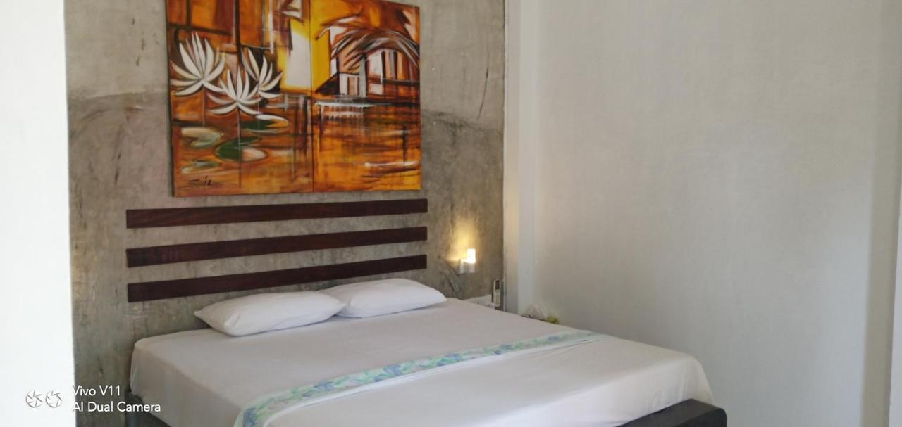 Petit Guest House Negombo Ngoại thất bức ảnh